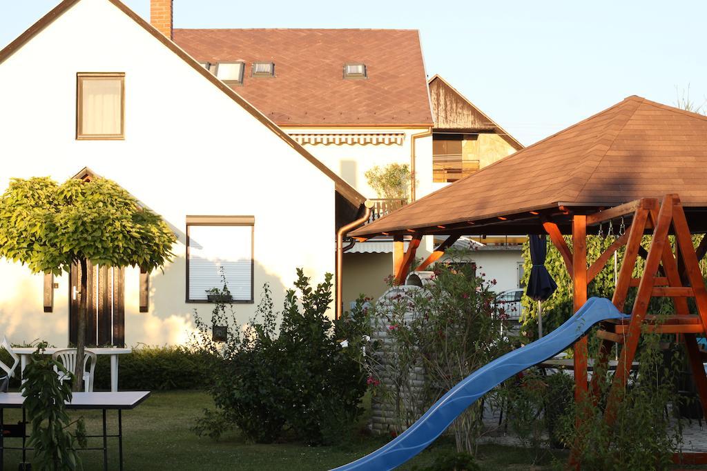 Marietta Apartman Heviz Quarto foto